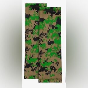 Brand new sealed in package set of 2 sleeves for short arm cast